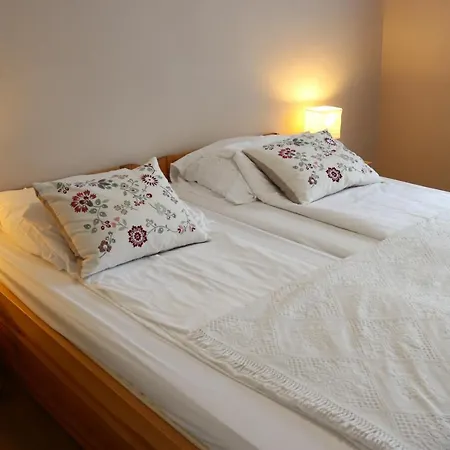 Grape&wine ゲストハウス 4*